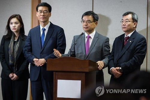 朴槿惠首次会见代理律师团 为下周审判辩论做准备