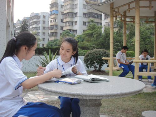 江门市实验中学的办学特色